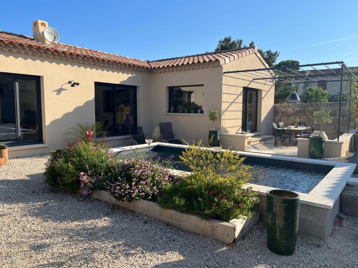 Studio Dans Les Alpilles Apartment Fontvieille Luaran gambar