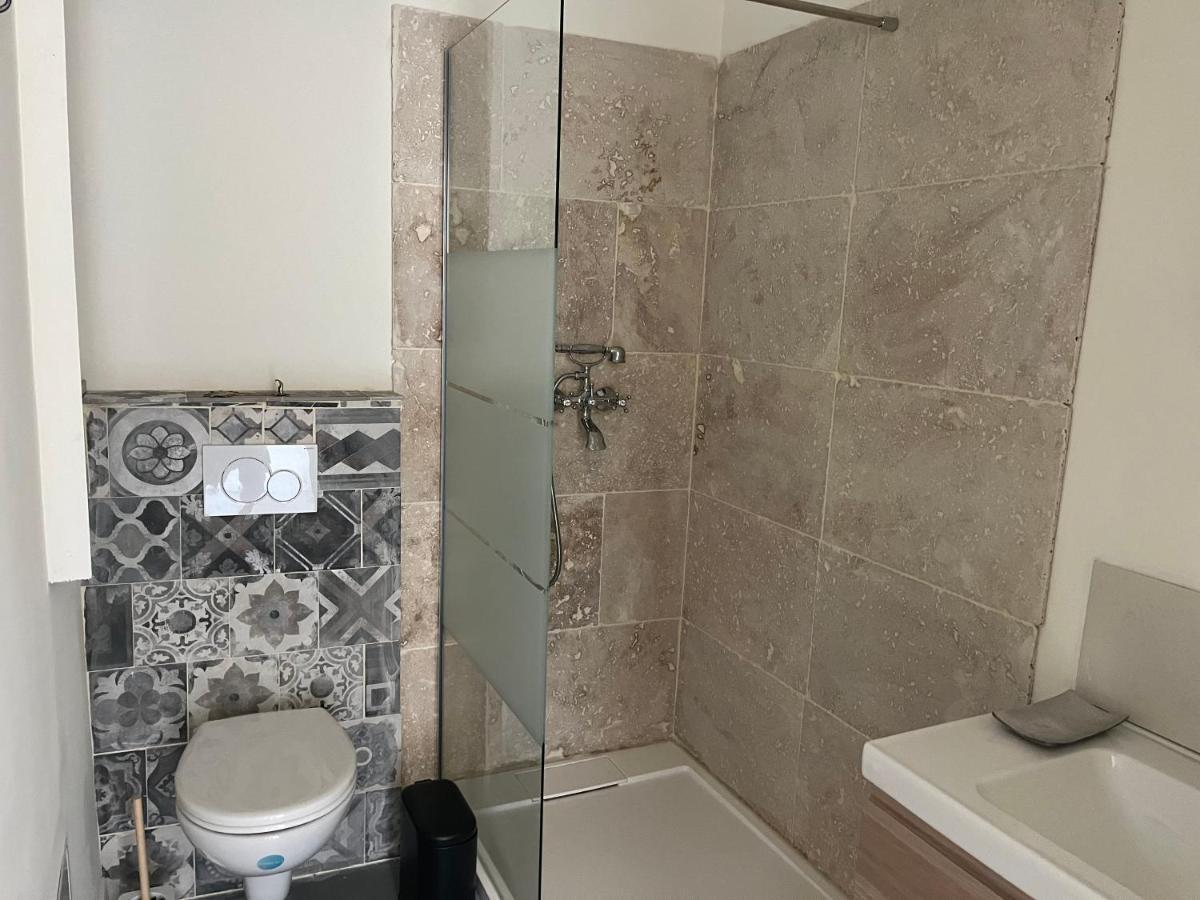 Studio Dans Les Alpilles Apartment Fontvieille Luaran gambar