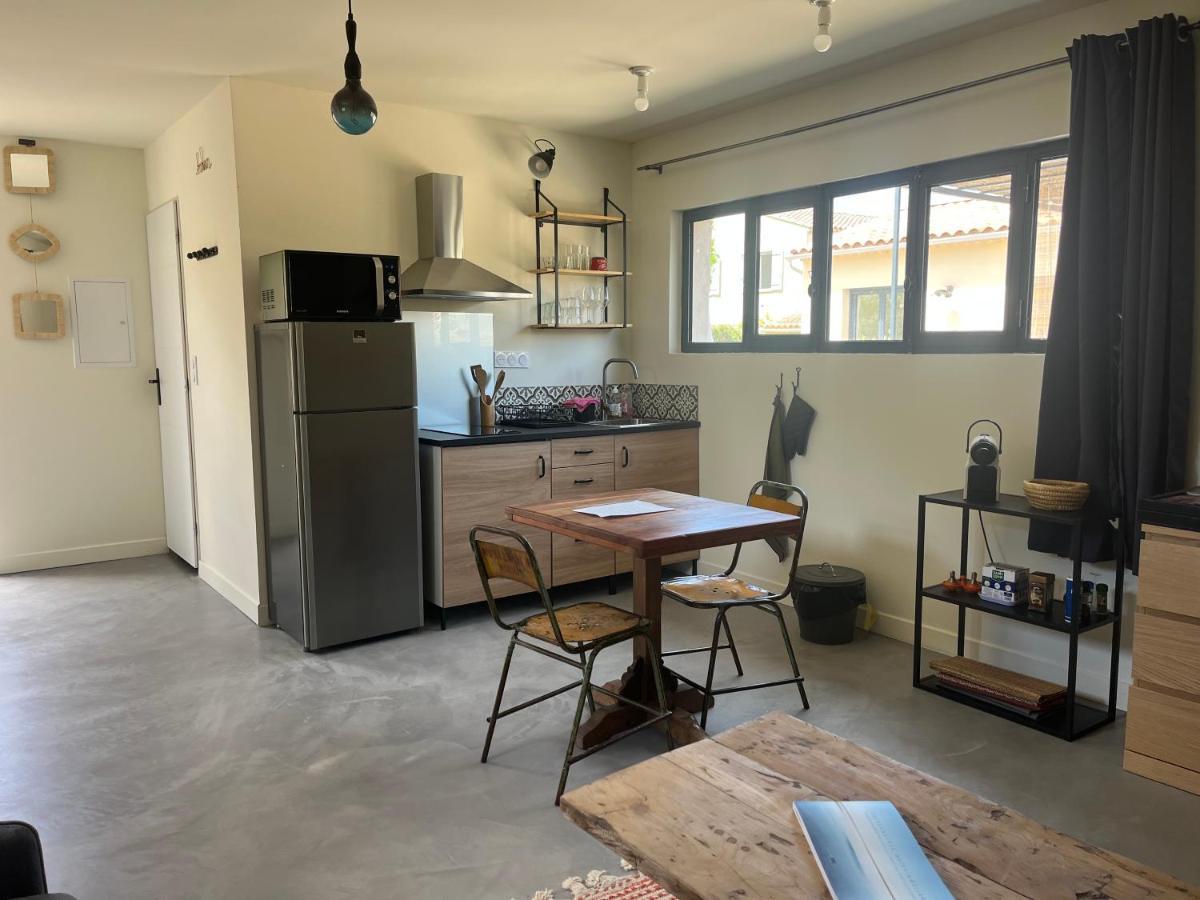 Studio Dans Les Alpilles Apartment Fontvieille Luaran gambar